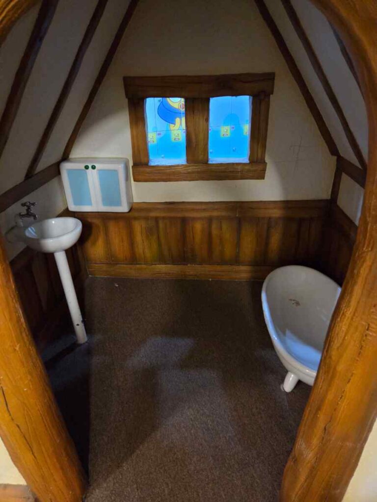 부산 뽀로로파크 실제와 매우 유사하게 지어진 뽀로로집